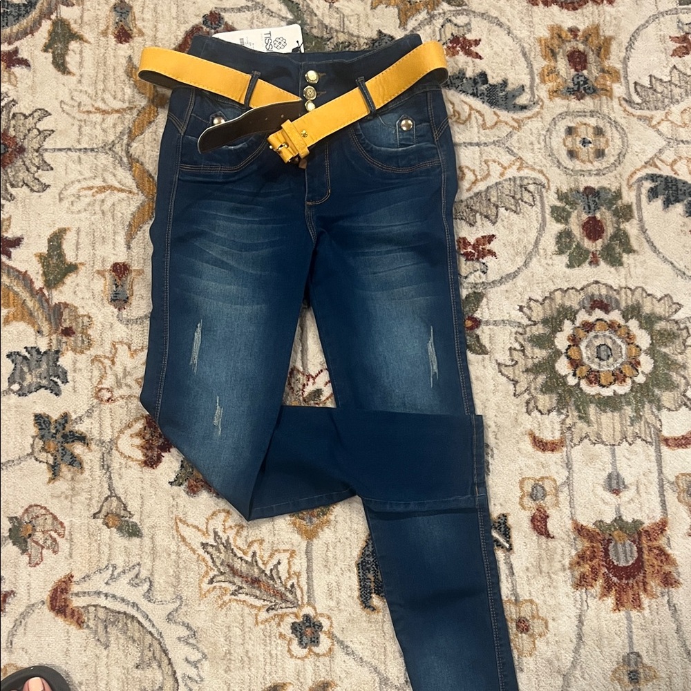 Stylish Blue Jeans with Yellow Belt